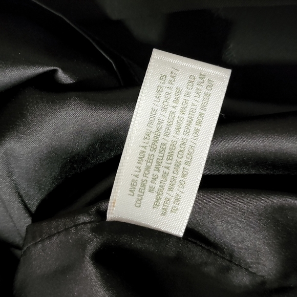 Black dress with sheer sleeves - Picture 12 of 12